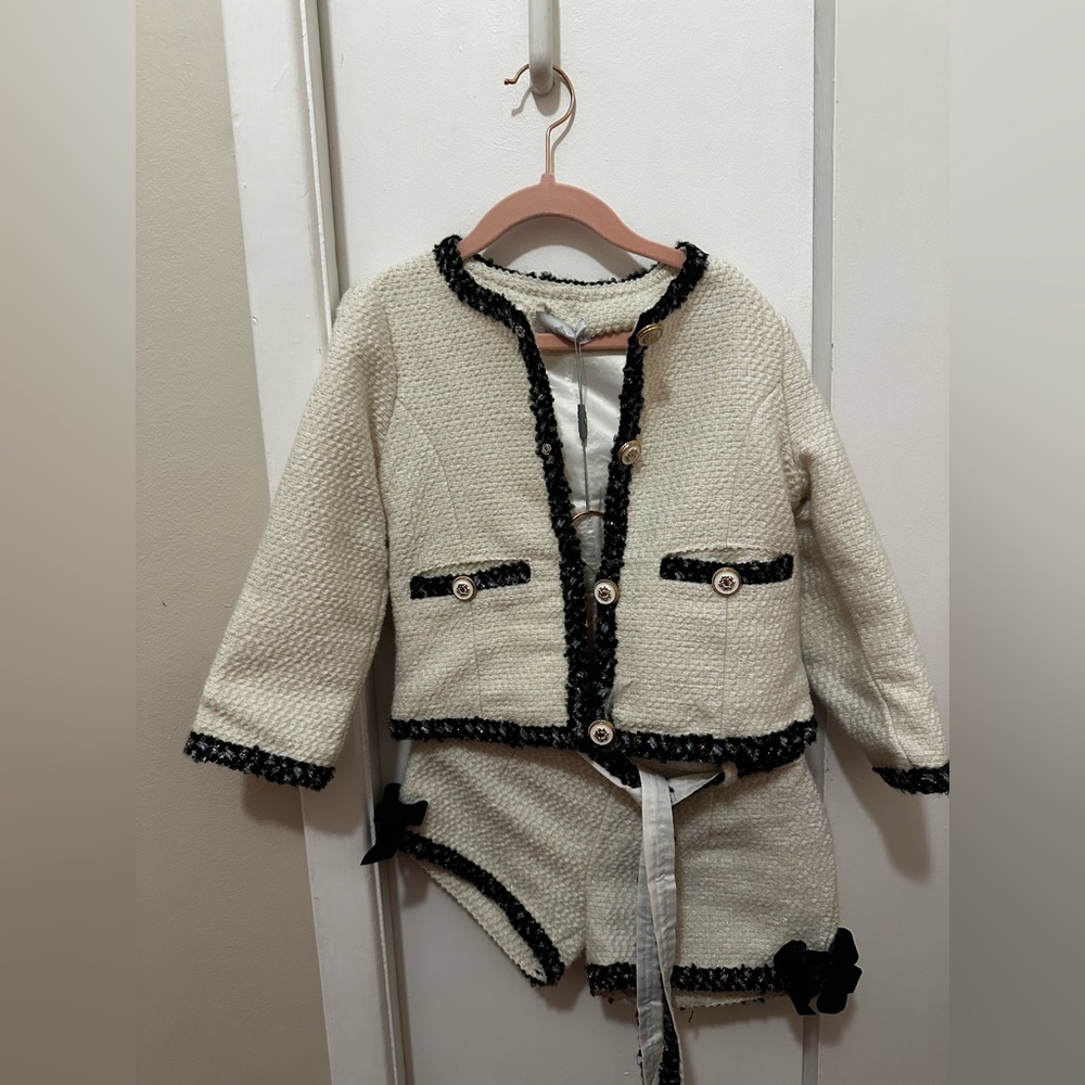 Girls’ Beau Kid Ivory and Black Trim Bow Tweed Jacket and Shorts Set 4-5